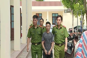 Bắt nhóm giang hồ bảo kê máy gặt, đòi nợ thuê