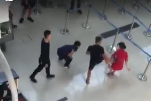 Khởi tố vụ án nữ nhân viên hàng không bị hành hung