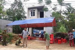 Chồng trẻ sát hại vợ rồi tự vẫn