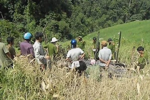 Chủ tịch Hội Nông dân xã chết trong tư thế treo cổ 