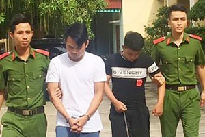 Bắt hai kẻ lừa đảo qua Facebook, chiếm đoạt 400 triệu đồng