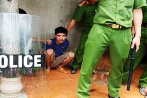 Đuổi chém em trai bất thành, quay sang sát hại mẹ ruột