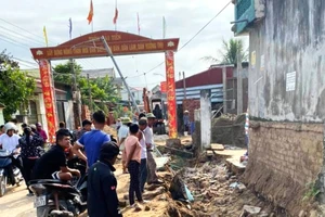 Sập tường, 2 người thương vong