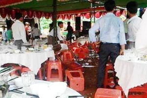 Truy bắt kẻ đâm 2 người thương vong tại đám cưới