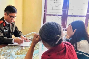 Nữ sinh 14 tuổi tung tin sai về dịch Corona bị công an gọi lên