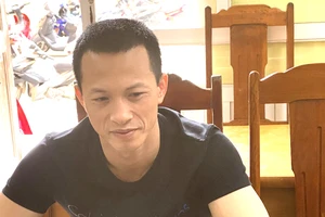 Thu nhiều hung khí, tài liệu tại nhà Đạt 'ma'