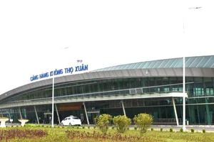 Cách ly 1 hành khách bất ngờ ho, khó thở ở sân bay Thọ Xuân