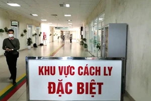 Cách ly 1 gia đình sau khi tiếp xúc với viện trưởng