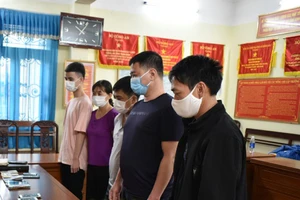 Bắt khẩn cấp 6 người sử dụng công nghệ cao đánh bạc