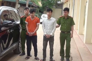 Bắt tay với người bán dâm để lừa đảo khách làng chơi