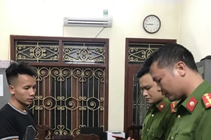 Bắt nhóm chặn xe cướp tiền của học sinh, người bán rau