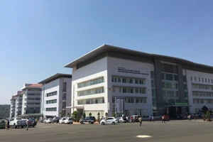 Tài xế và phụ xe chở sinh viên về Đắk Lắk âm tính với COVID-19