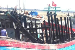 Điều tra vụ tàu cá cháy bất thường trước khi ra khơi