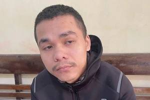 Bắt người đàn ông lừa đảo 400 vụ qua mạng xã hội