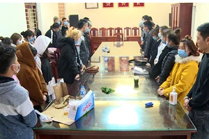 37 người tổ chức tiệc ma túy tại quán hát và khách sạn bị công an bắt giữ. Ảnh: CATH