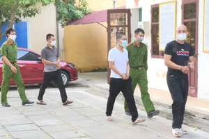 Phá 3 đường dây cá độ bóng đá qua mạng mùa Euro ở Thanh Hóa