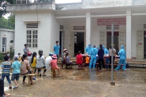 Thanh Hóa: Cô giáo mắc COVID-19, hai học sinh lớp 1 dương tính