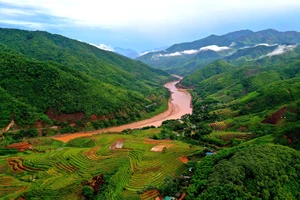 Khám phá vẻ đẹp nguyên sơ tựa 'thiên đường' ở Mường Lát, Thanh Hoá