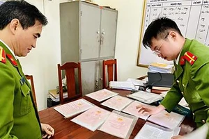 Bắt nhóm tín dụng đen, ép con nợ chuyển nhượng nhà đất