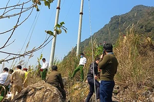 Thầy giáo, con trai và cháu gái tử vong dưới vực sâu ở Thanh Hóa