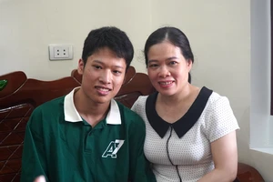 Thủ khoa khối B00 muốn làm bác sĩ để thực hiện ước mơ dang dở của mẹ