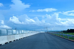 Cận cảnh cao tốc Quốc lộ 45 - Nghi Sơn - Diễn Châu trước ngày thông xe