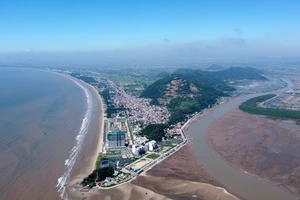 Ngất ngây trước vẻ đẹp hoang sơ biển Hoằng Trường 