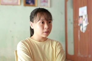 Cuộc sống éo le của nữ sinh mồ côi trúng tuyển Trường Đại học Sư phạm Hà Nội