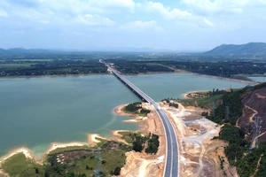 Ngắm cao tốc Quốc lộ 45 – Nghi Sơn 5.500 tỉ đồng chuẩn bị thông xe dịp 2-9