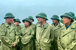 Nhiều lãnh đạo tỉnh Thanh Hóa thị sát các huyện bị ảnh hưởng do mưa lũ