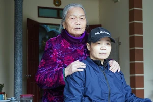 Nữ vận động viên Lê Thị Huệ: "Mong một ngày rời xa xe lăn và nạng sắt"