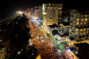 Hàng ngàn người dự Khai mạc Lễ hội du lịch biển Sầm Sơn 2024