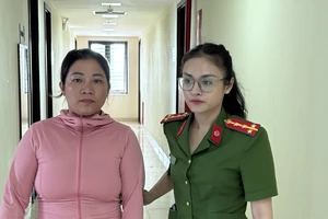 Bắt quả tang 1 phụ nữ đang bán bé gái 5 ngày tuổi trong một nhà nghỉ