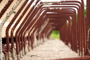 Con đường ngàn tỉ ở Thanh Hóa thi công dang dở, cốt thép hoen rỉ