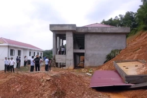 Thanh Hóa: 1 ngôi trường xây chưa xong có nguy cơ đổ sập vì mưa lớn kéo dài