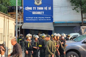 Hàng chục cảnh sát khám xét 1 công ty vệ sĩ ở Thanh Hóa