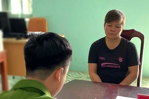 Công an bắt tạm giam người cắn CSGT phải khâu 12 mũi