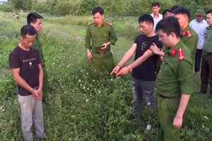 Dựng lại hiện trường vụ 2 người Trung Quốc xâm phạm khu mộ vua Lê Túc Tông