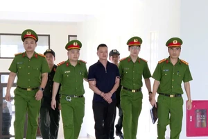 'Đại ca' Vy 'ngộ' ở Thanh Hóa bị khởi tố về tội đưa hối lộ để 'chạy án'