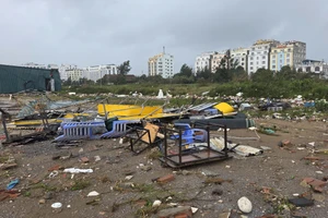 Thanh Hóa: Khu du lịch Hải Tiến ngổn ngang sau bão số 10