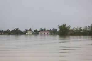 Tìm thấy thi thể hai bà cháu trong vụ lật thuyền giữa lũ ở Thanh Hóa