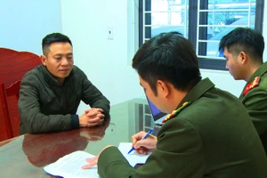 Người bệnh bị phù nề, hoại tử sau khi sử dụng 'thảo dược đắp xương khớp Hoàng Minh Đường'