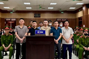 Thanh Hoá: ‘Mạnh gỗ’ cùng 4 cựu cán bộ kiểm lâm lãnh án