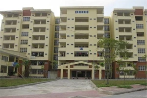 Nam sinh viên rơi từ tầng 4 xuống đất khi đi trộm đồ 