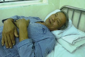 Thẩm phán đánh bố vợ cũ bất tỉnh