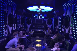 Chủ quán karaoke xinh đẹp chứa người nghiện ma túy