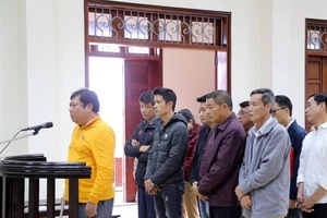 Xử phúc thẩm vụ buôn lậu 7.700 tấn dầu diezel