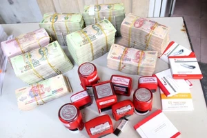 Bắt đường dây mua bán hóa đơn khống trên 1.000 tỉ đồng