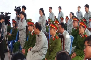 Tuyên án các bị cáo mua bán hơn 5.300 bánh heroin