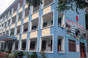 Học sinh lớp 6 ngã từ tầng 4, tử vong trong giờ ra chơi